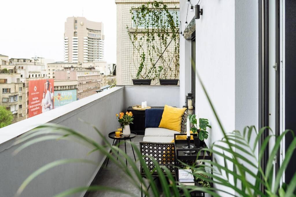 Amazing City View - Terrace+Netflix - City Center Бухарест Экстерьер фото